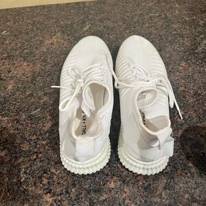 Kendall+Kylie cheer shoes